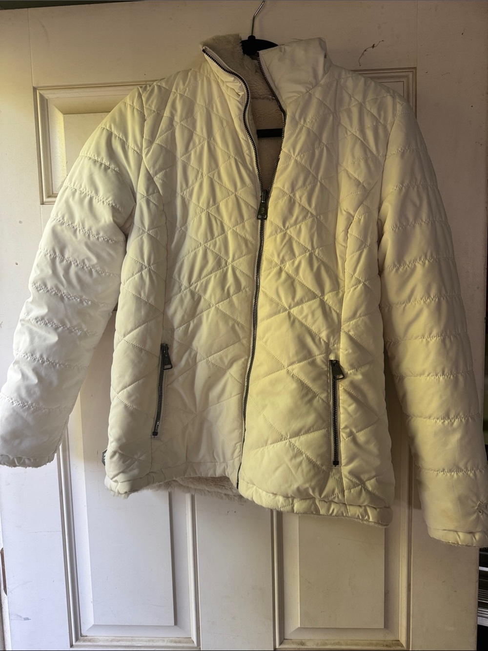SHEIN Cream Quilted Puffer Jacket with Zip Pockets
